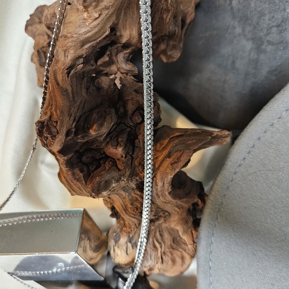 Silver Scalloped Herringbone Chain - Picture 9 of 10